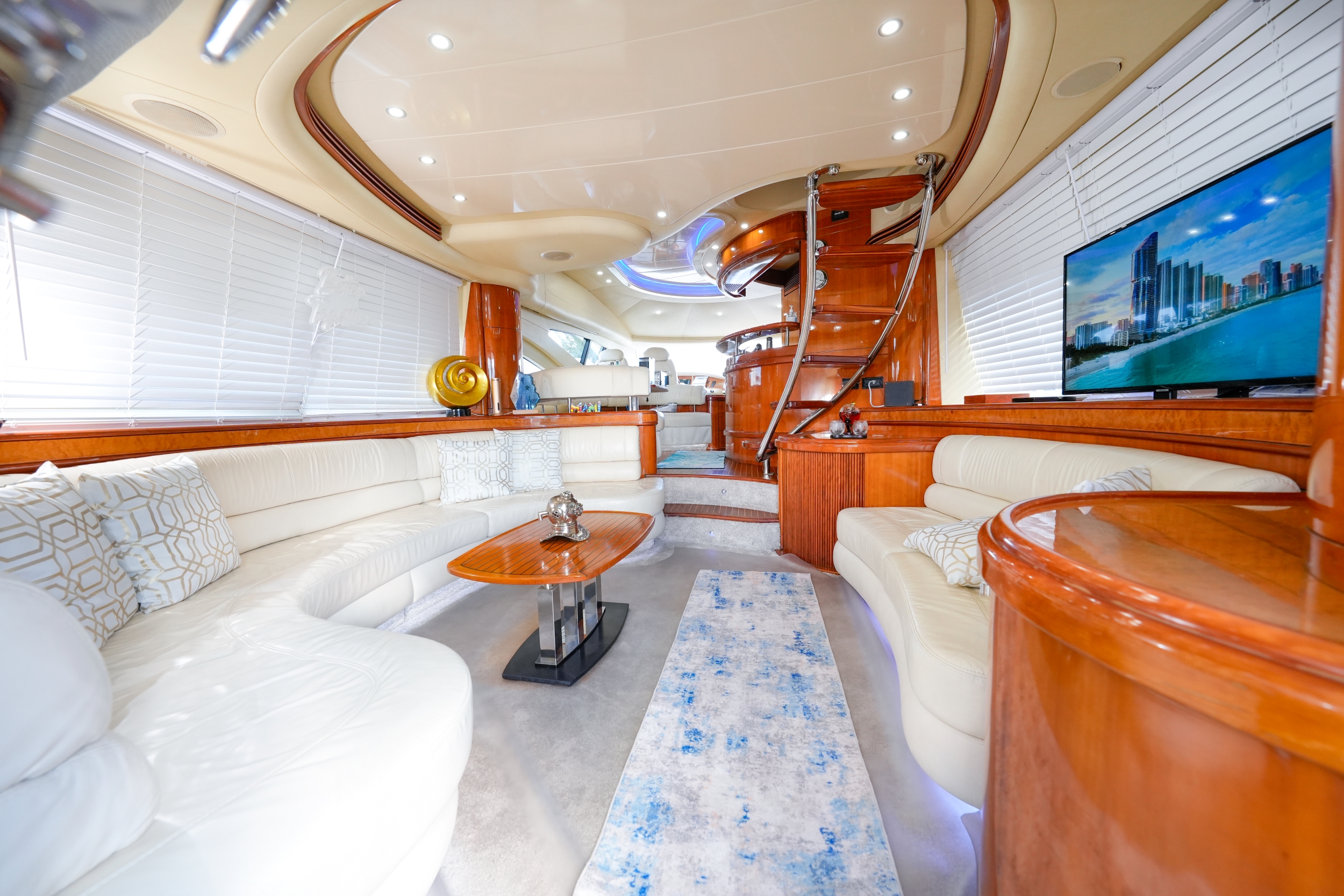 70ft Azimut