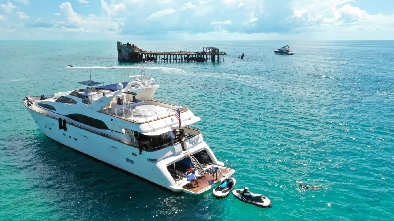 100 ft Azimut