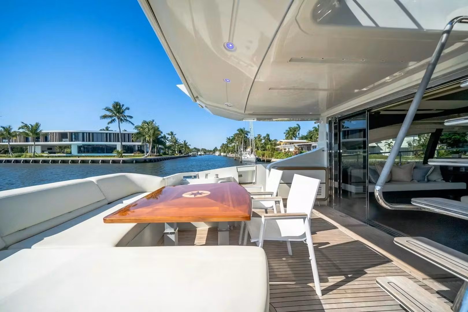 72ft Azimut LUX