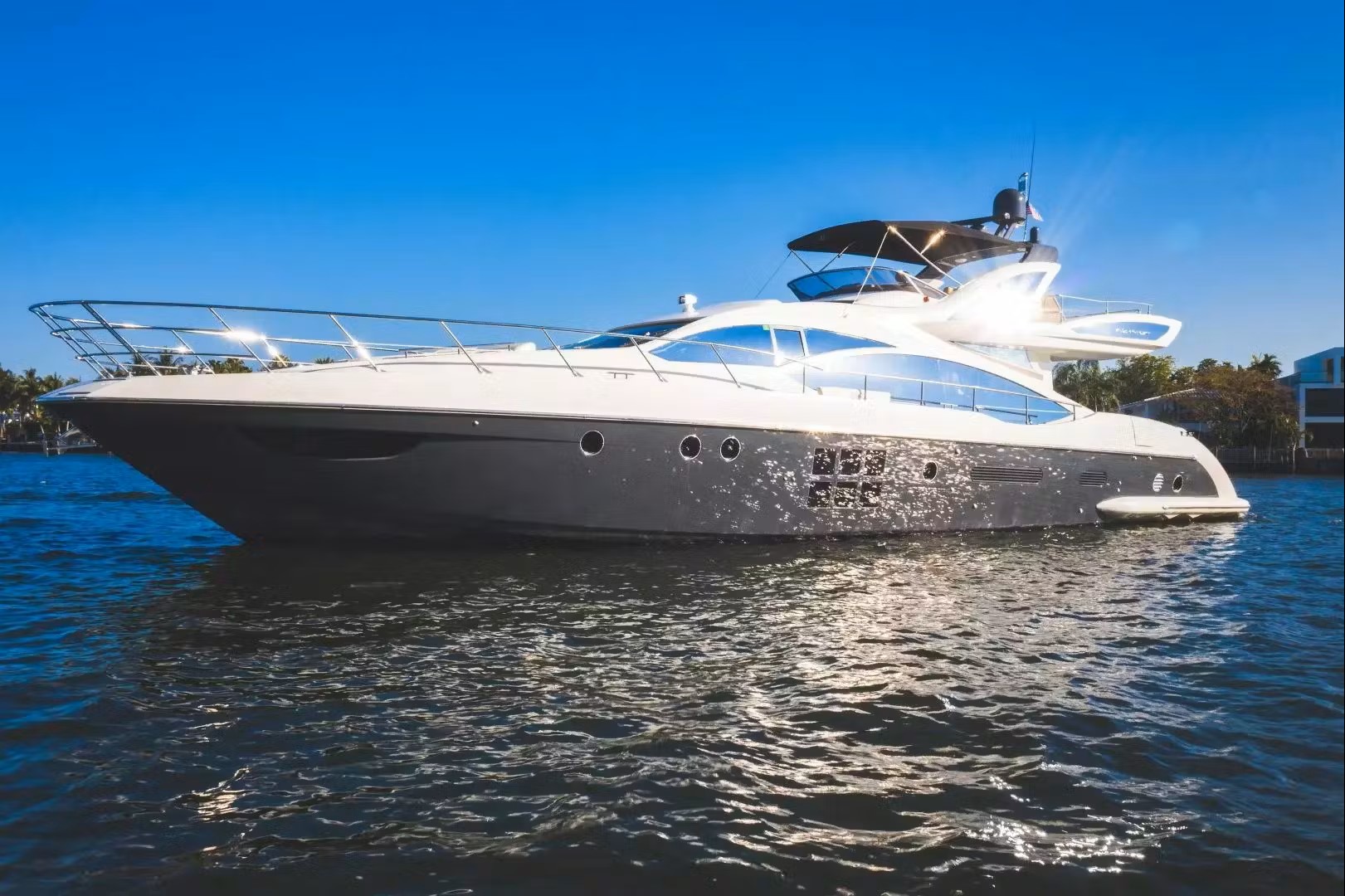72ft Azimut LUX