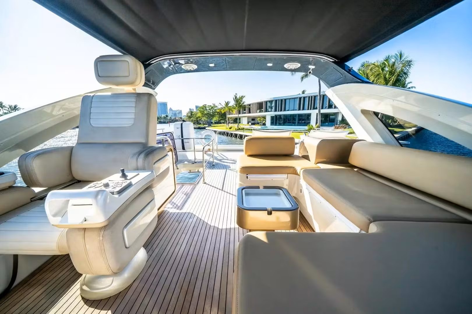 72ft Azimut LUX