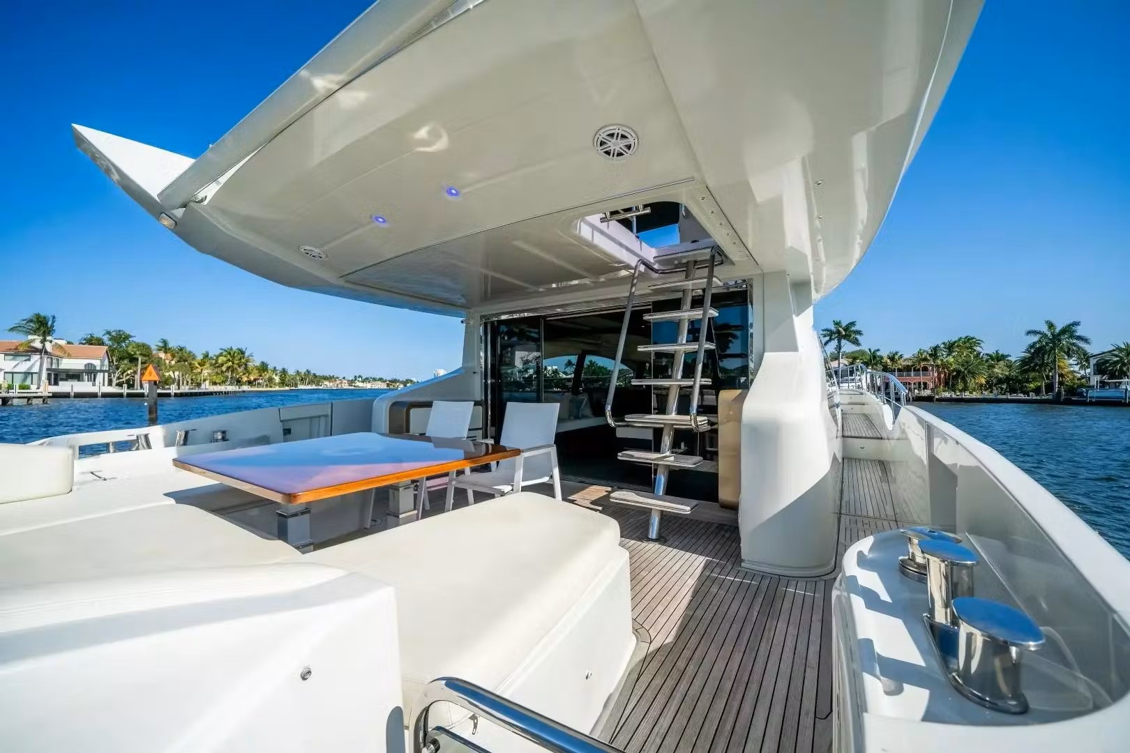 72ft Azimut LUX