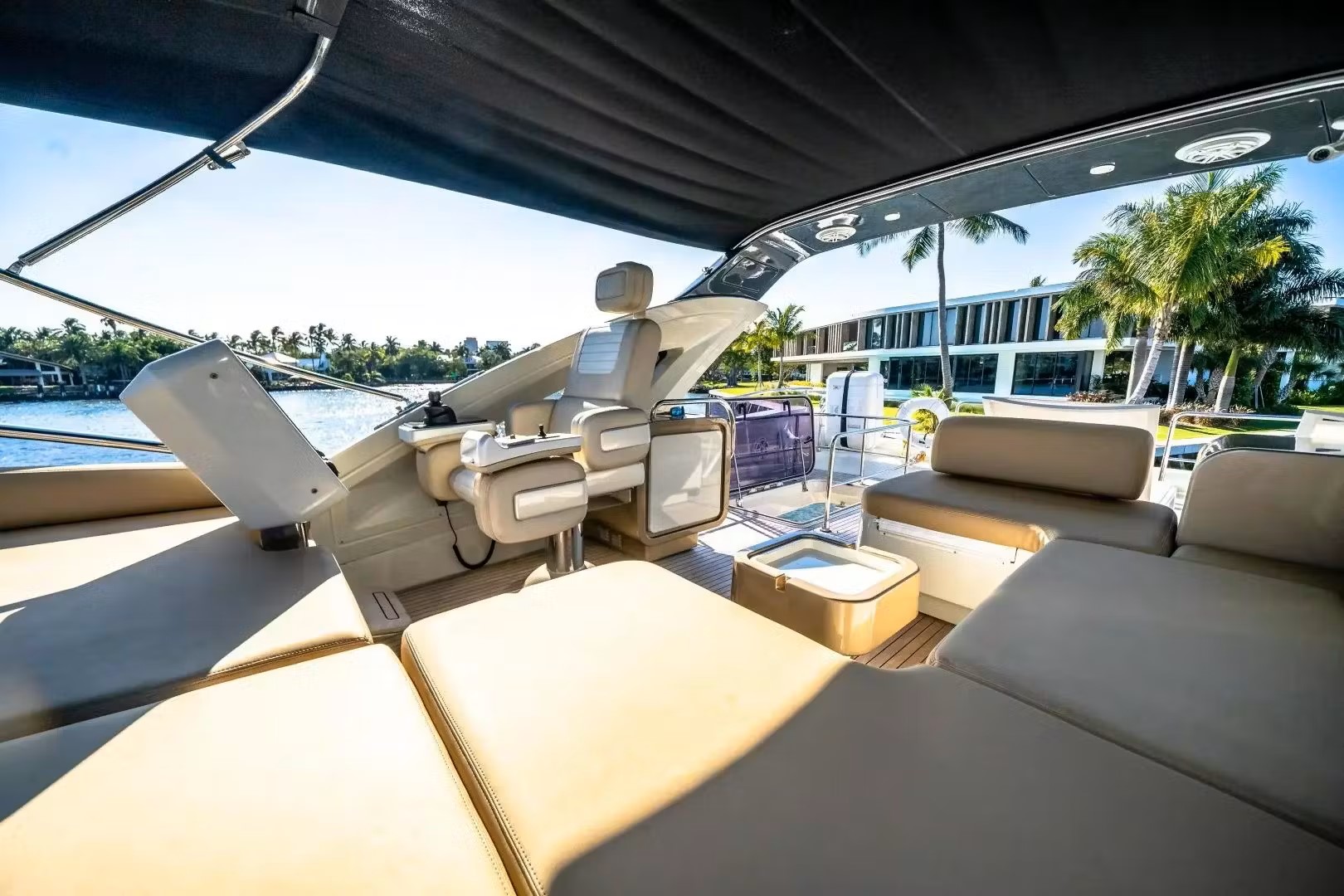 72ft Azimut LUX