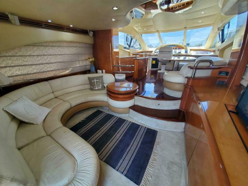 57ft Azimut Lux Flybridge