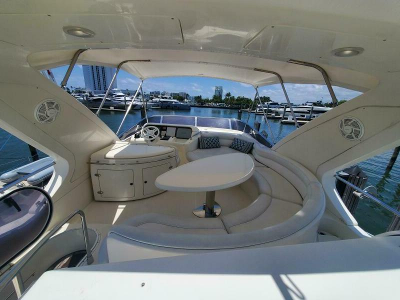 57ft Azimut Lux Flybridge