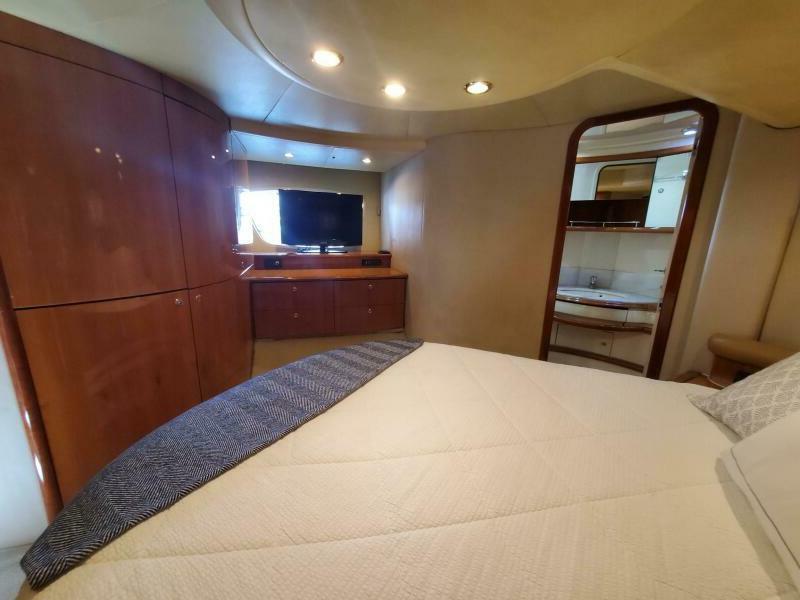57ft Azimut Lux Flybridge