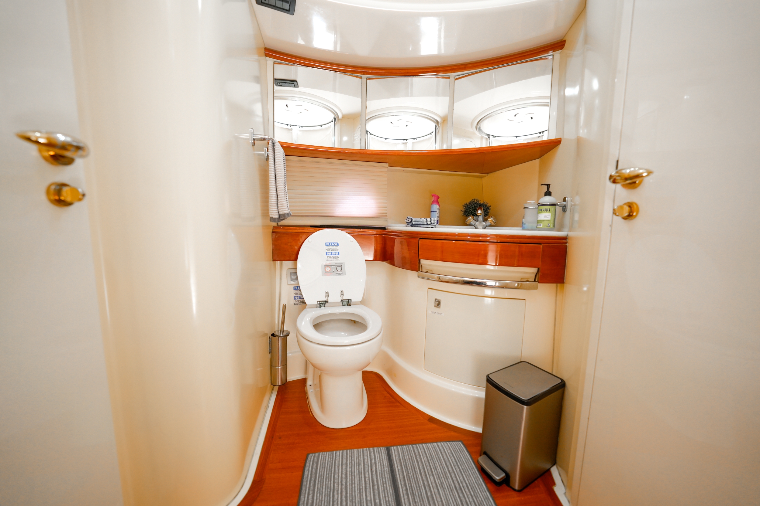 70ft Azimut