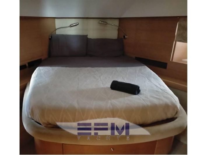 2009 Aicon 72 75ft