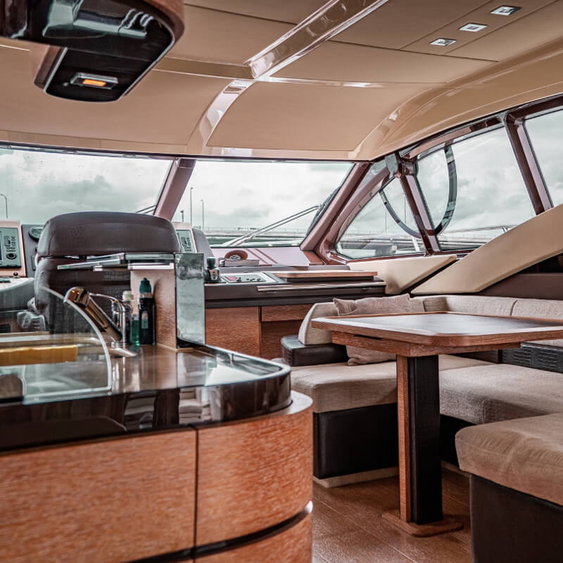 60 ft Azimut