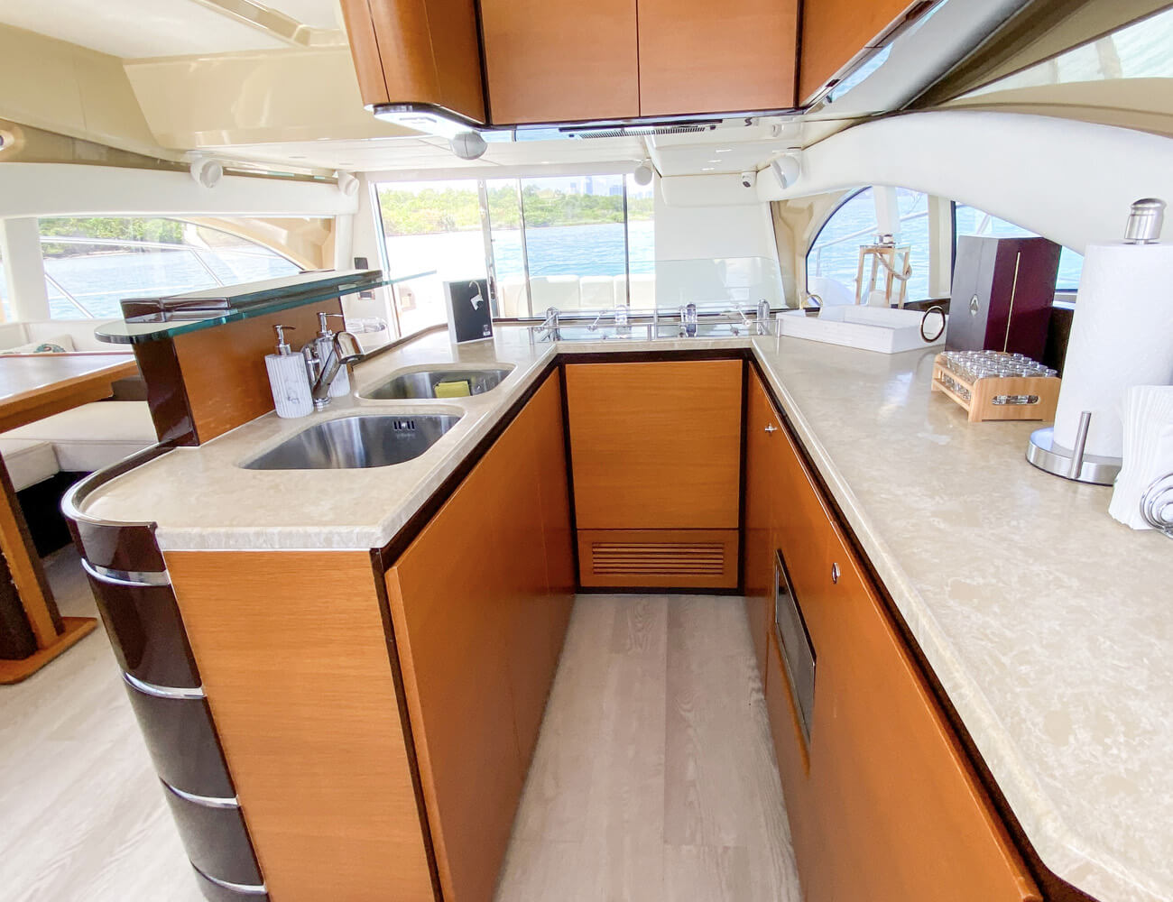 60 ft Azimut