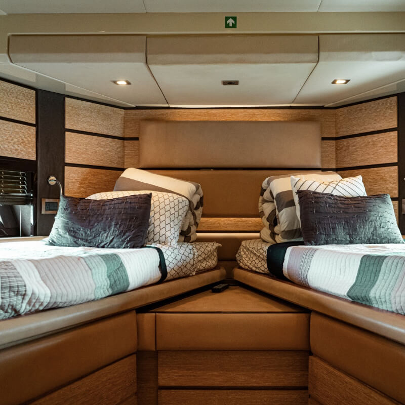 60 ft Azimut
