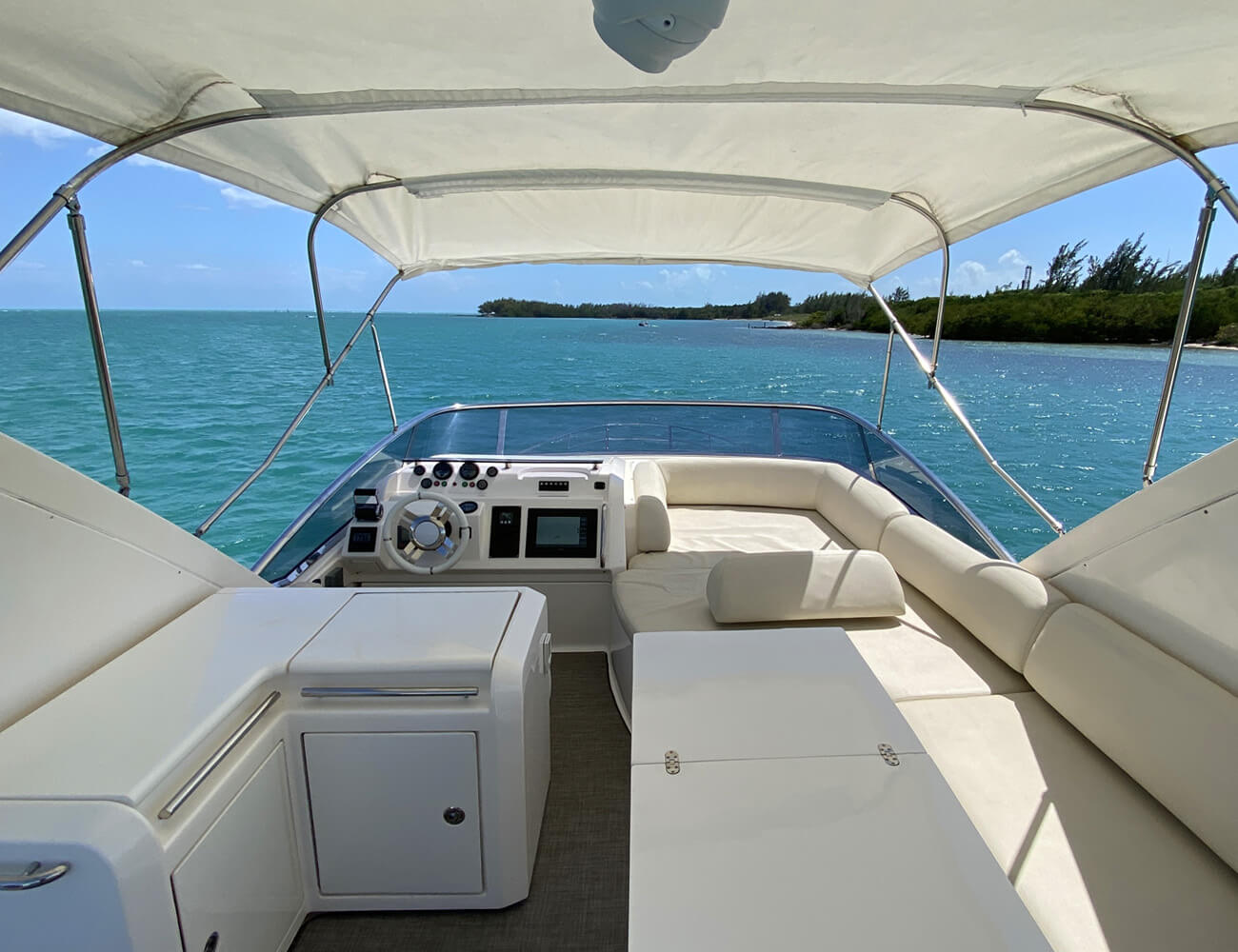 60 ft Azimut