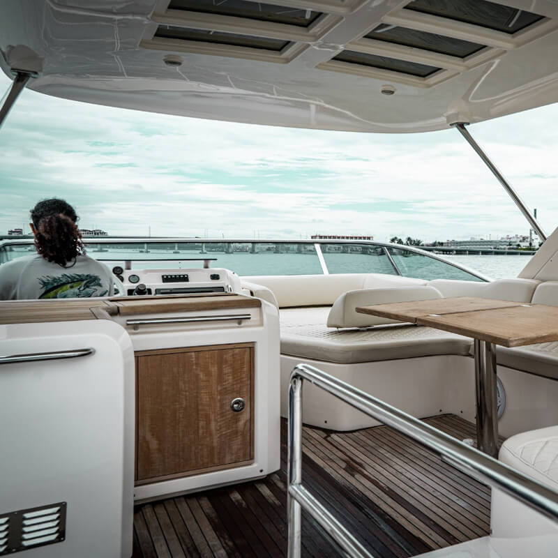 60 ft Azimut