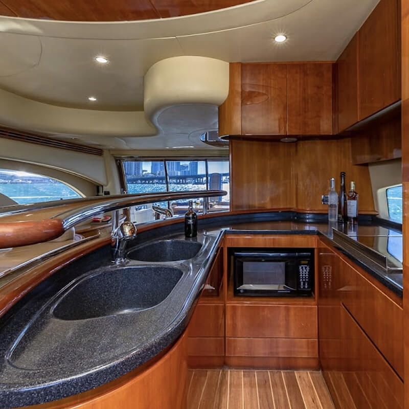 62 ft Azimut
