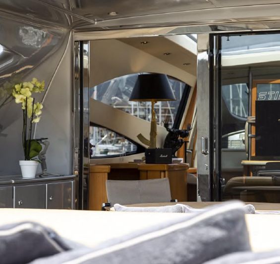 2004 Pershing 76 76ft