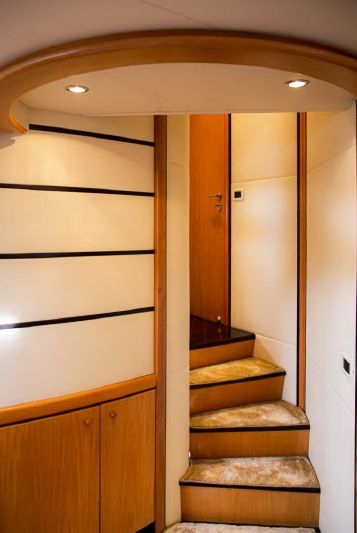 2004 Pershing 76 76ft