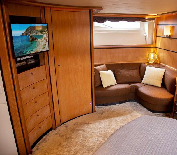 2004 Pershing 76 76ft