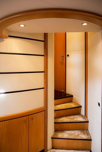 2004 Pershing 76 76ft