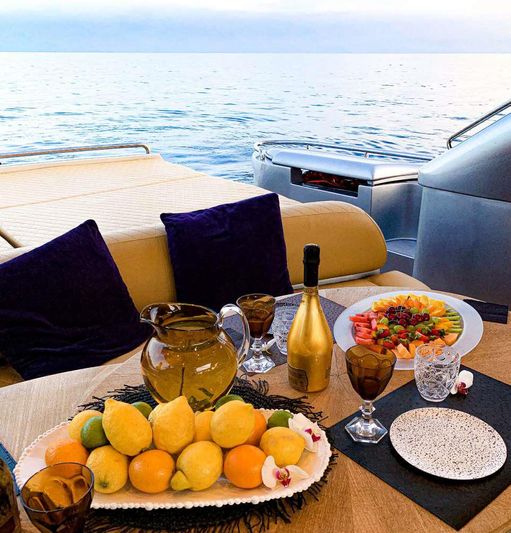 2004 Pershing 76 76ft