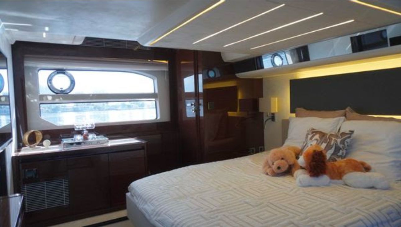 60 FT Prestige Flybridge