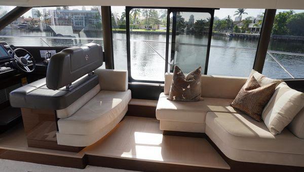 60 FT Prestige Flybridge