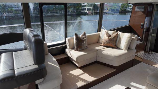60 FT Prestige Flybridge