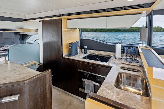 70’ Azimut Grand