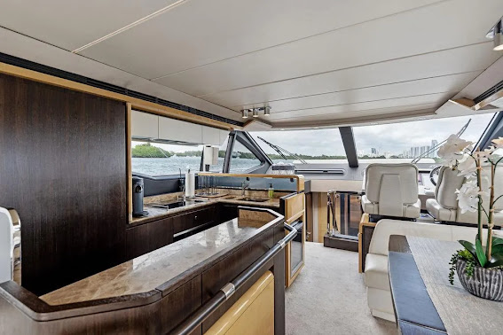 70’ Azimut Grand