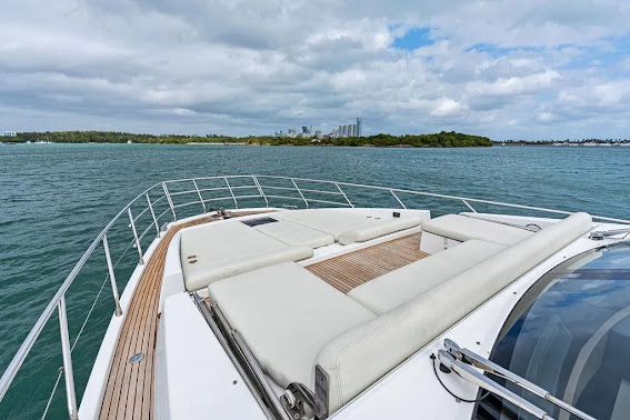 70’ Azimut Grand