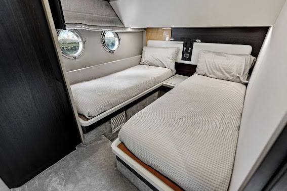 70’ Azimut Grand