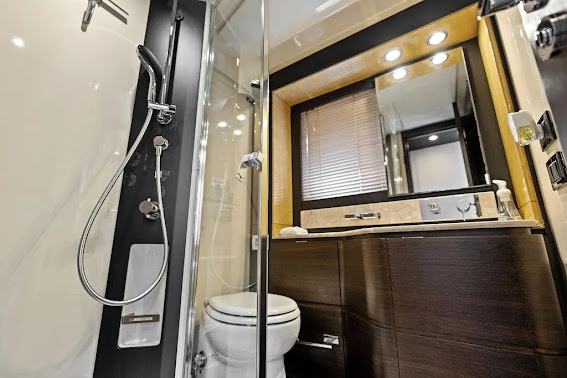 70’ Azimut Grand