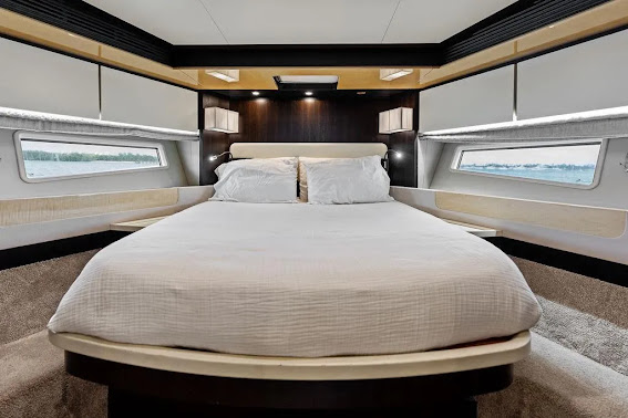 70’ Azimut Grand