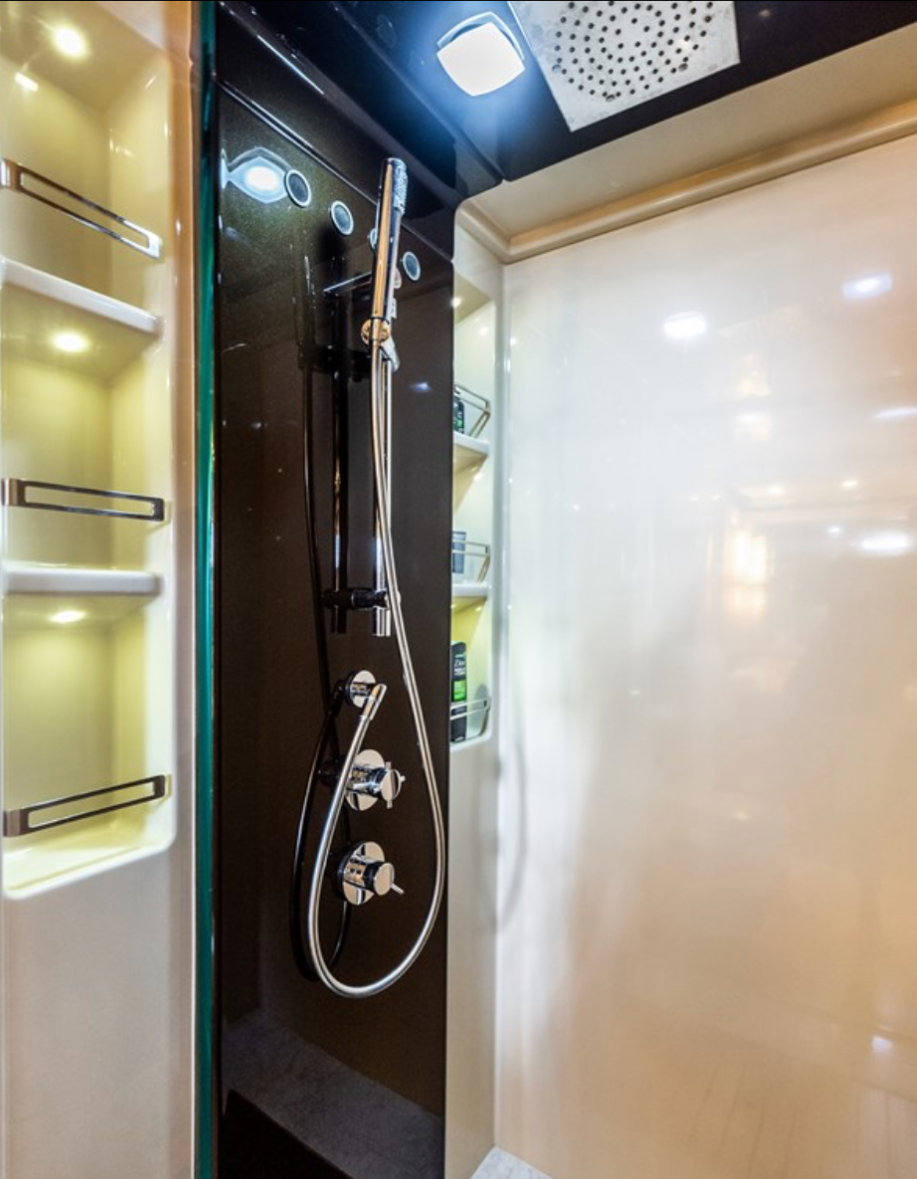 Azimut 70 Flybridge